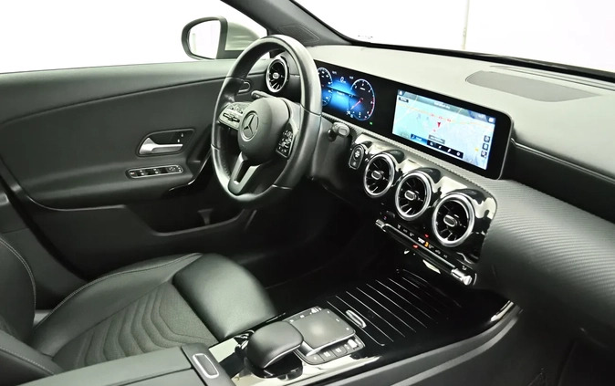 Mercedes-Benz Klasa A cena 99899 przebieg: 98169, rok produkcji 2020 z Poznań małe 436